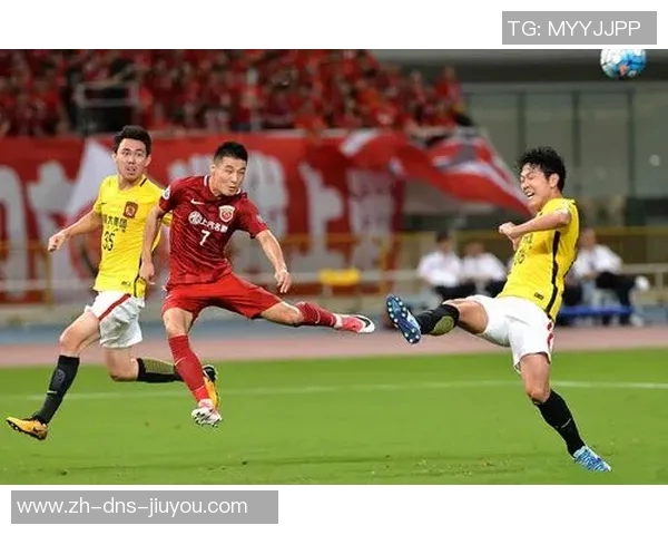 恒大与上港亚冠对决激战正酣谁能在这场巅峰对决中笑到最后